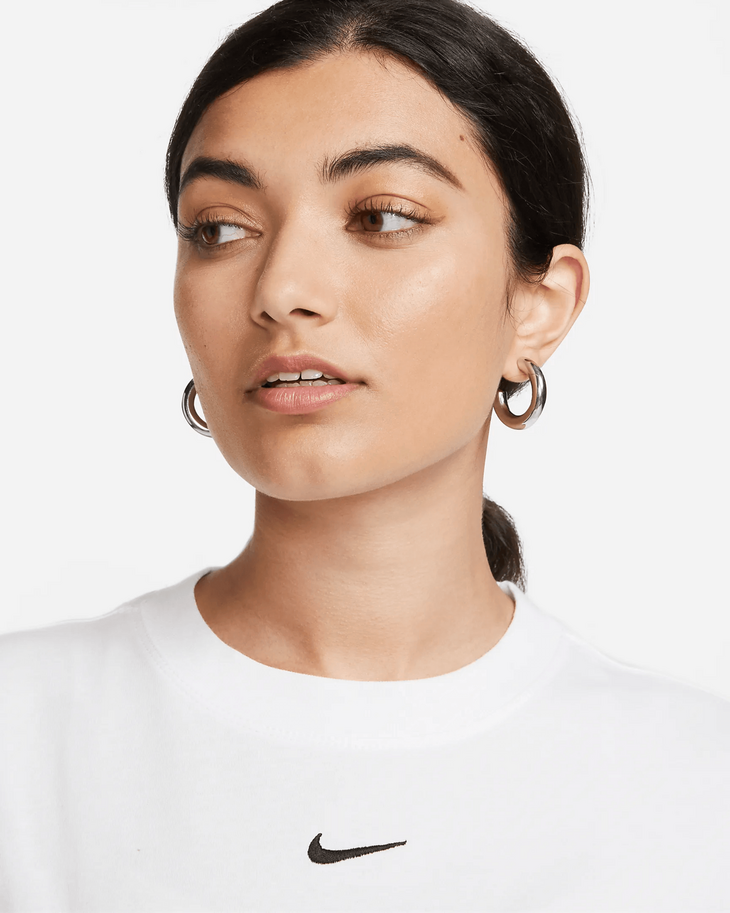 Nike Sportswear Essential